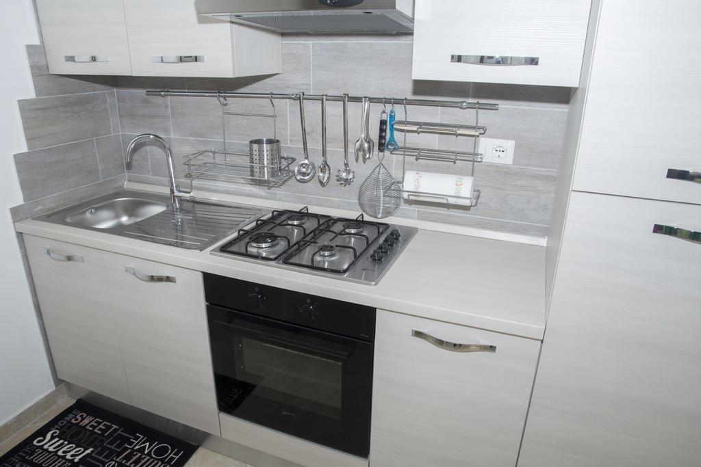 La Casa Di Tina Apartman Colonnella Szoba fotó