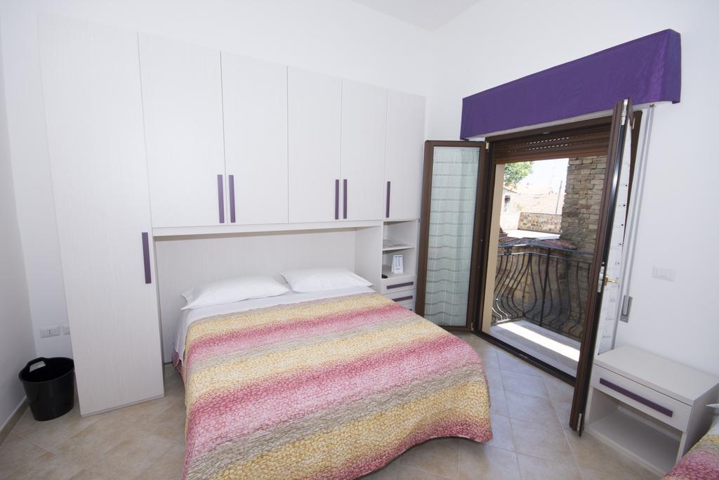 La Casa Di Tina Apartman Colonnella Szoba fotó