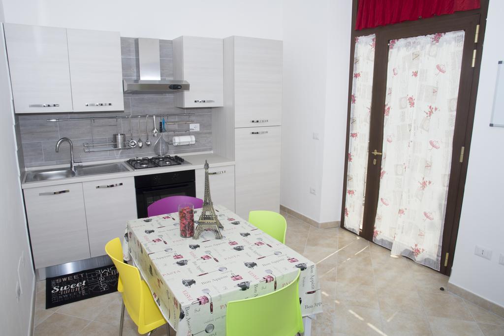La Casa Di Tina Apartman Colonnella Szoba fotó