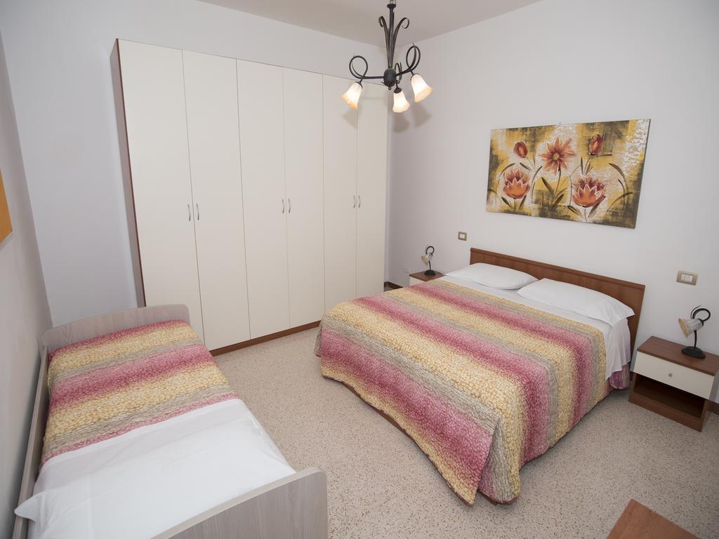 La Casa Di Tina Apartman Colonnella Szoba fotó