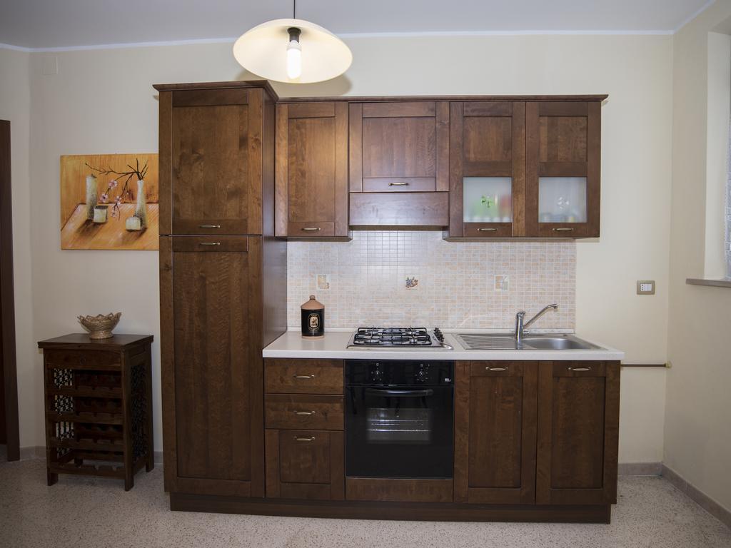 La Casa Di Tina Apartman Colonnella Szoba fotó