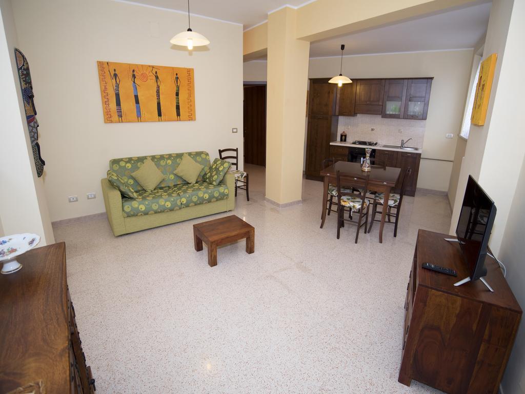 La Casa Di Tina Apartman Colonnella Szoba fotó