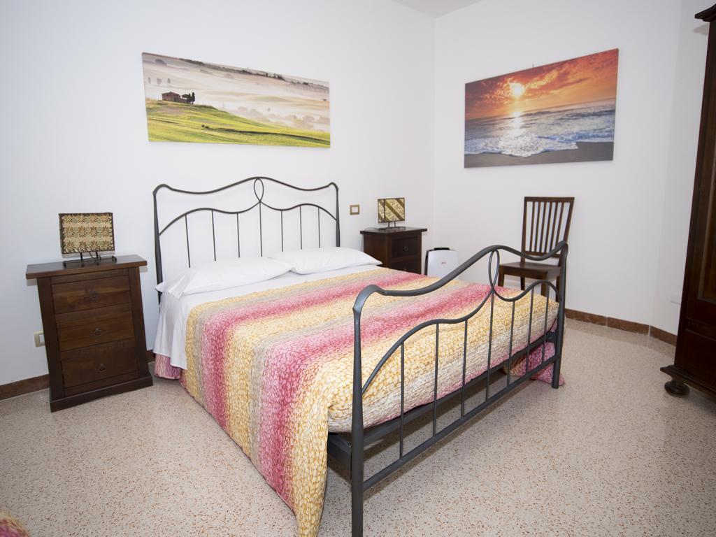 La Casa Di Tina Apartman Colonnella Szoba fotó